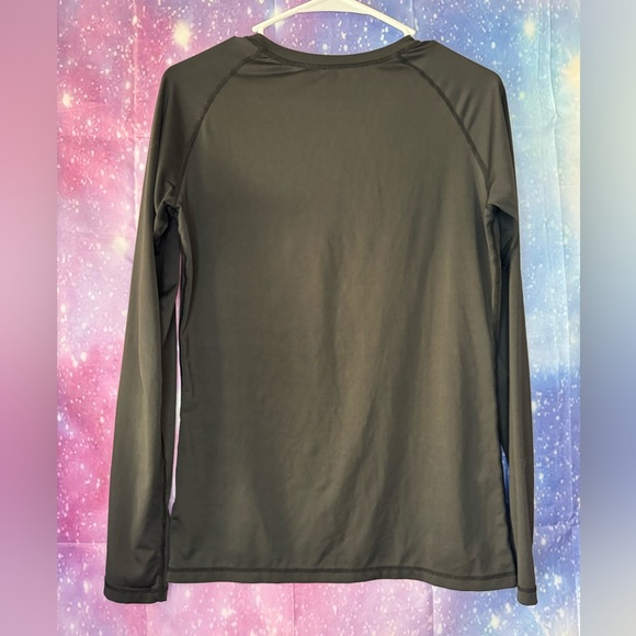 Woman’s Volcom swim shirt 🛍 - Picture 3 of 3